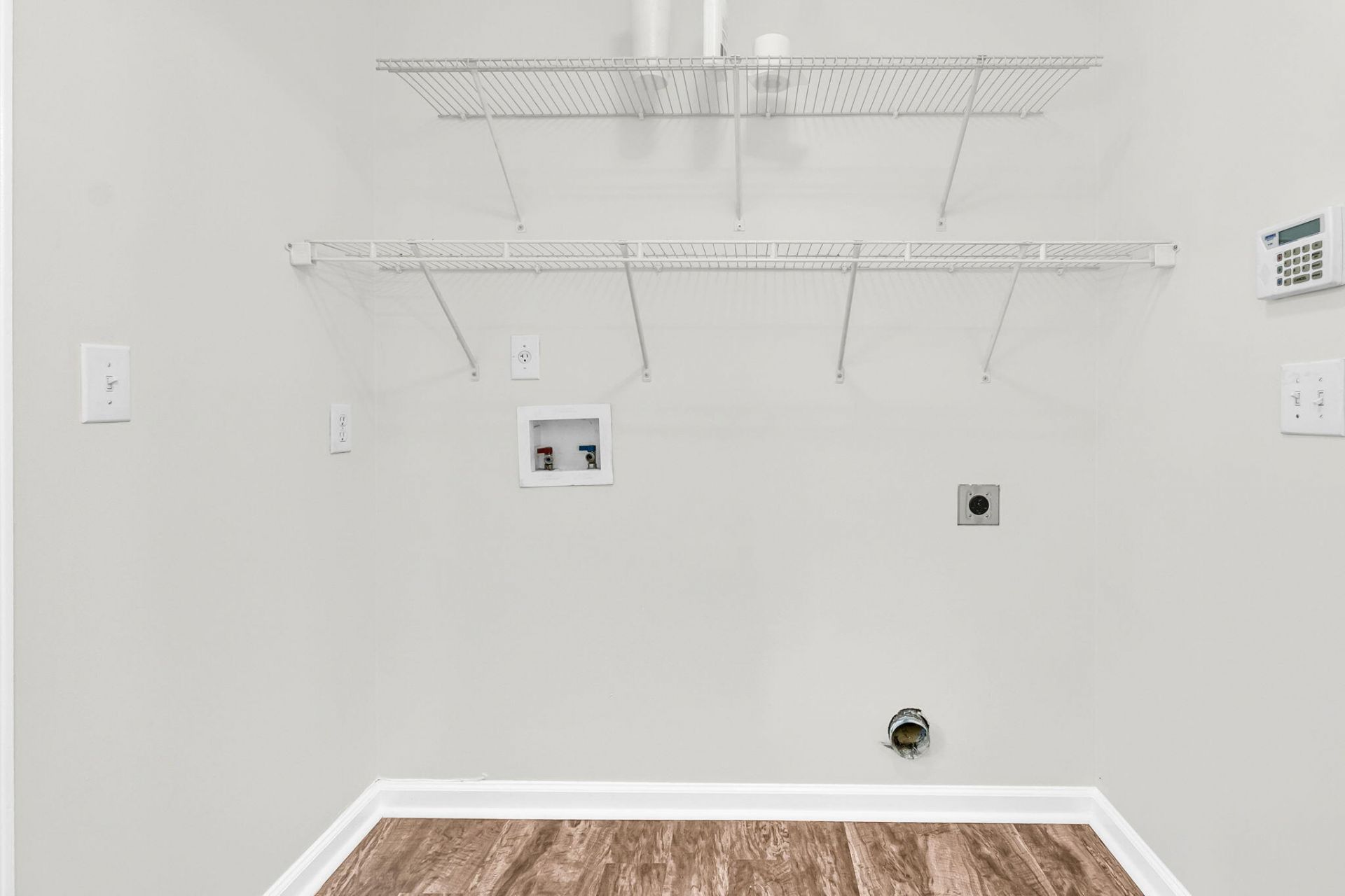 401 Beverly Drive Photo 16