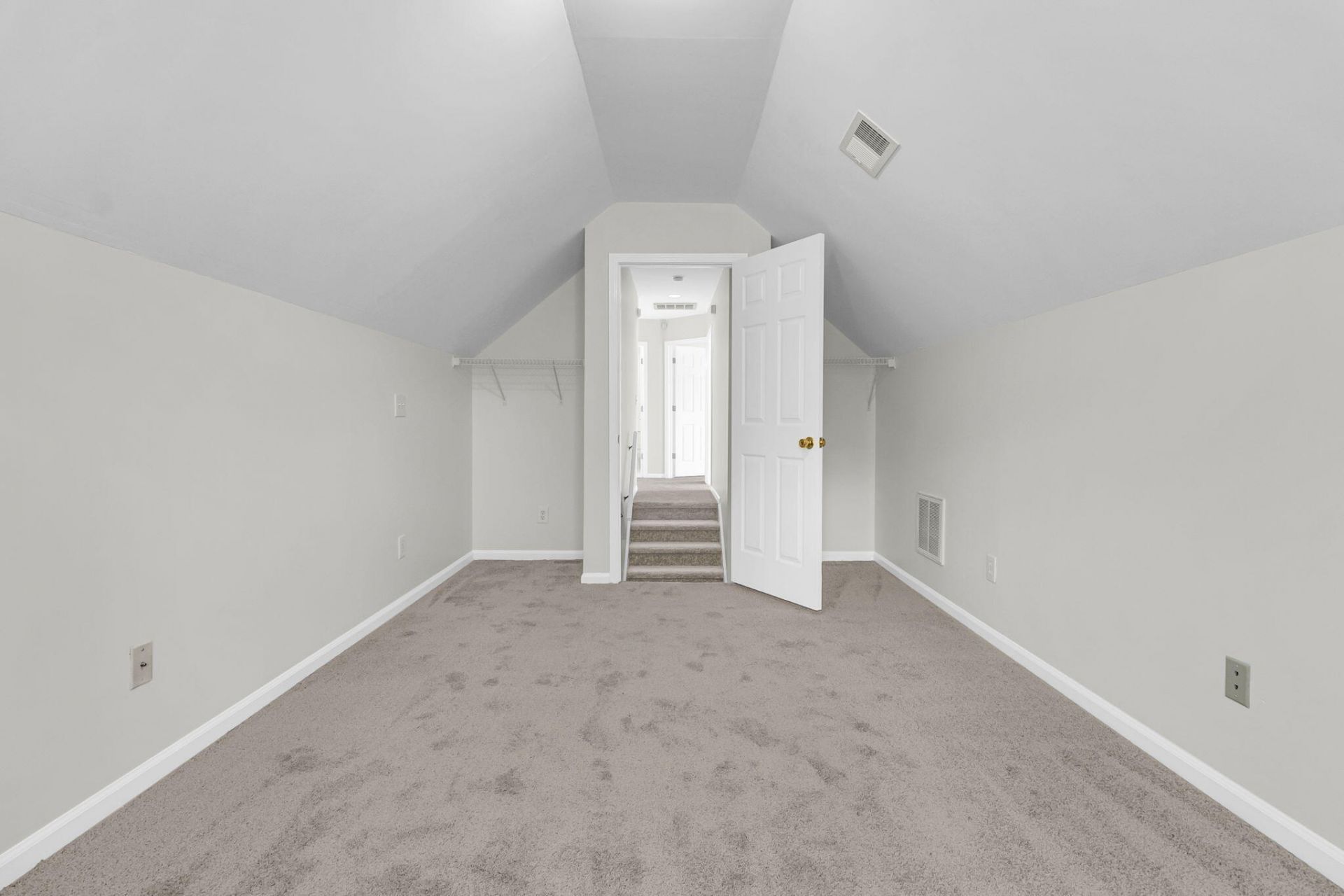 401 Beverly Drive Photo 29