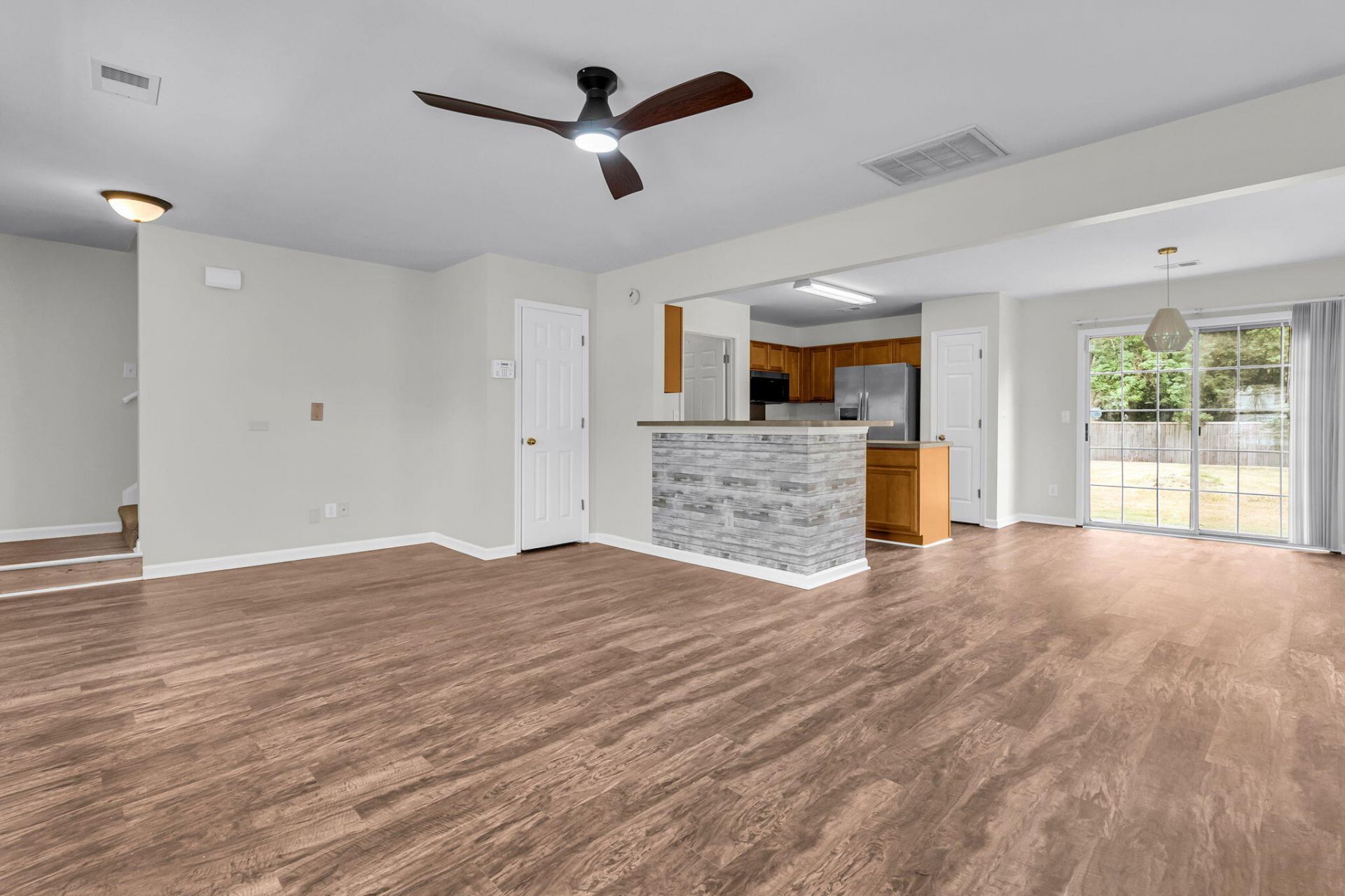 401 Beverly Drive Photo 9