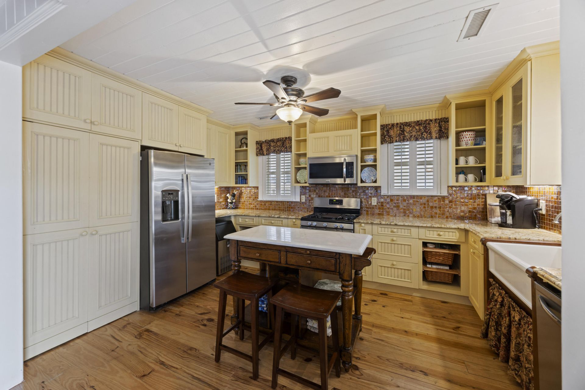 670 Springs Avenue Photo 34