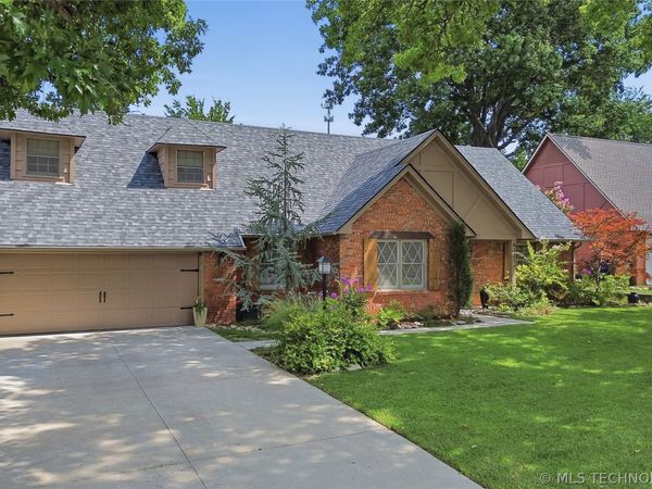 6121 E 52nd Place, Tulsa, OK 74135