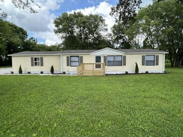 410 Franklin St , Cowan, TN 37318