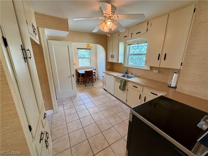 130 E 192nd Street , Euclid, OH 44119 Photo 10