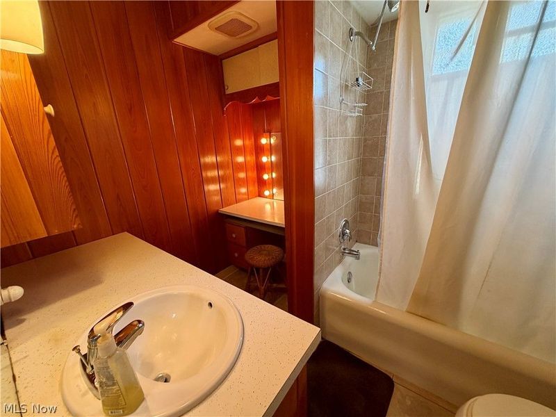 130 E 192nd Street , Euclid, OH 44119 Photo 15