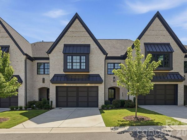 115 Thorncote Place, Charlotte, NC 28226
