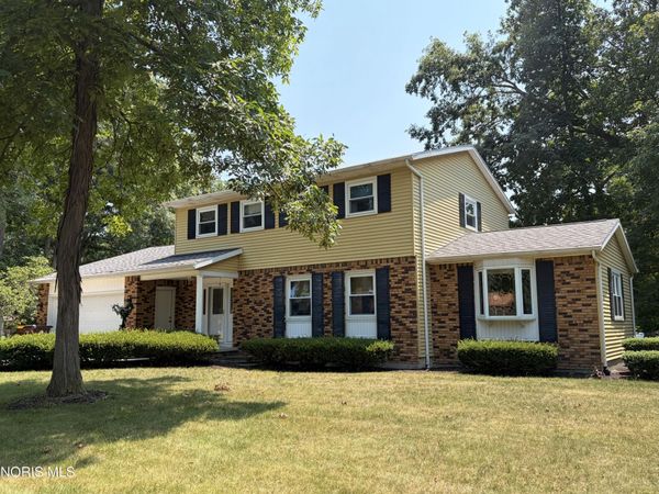 1904 Tanglewood Drive, Defiance, OH 43512