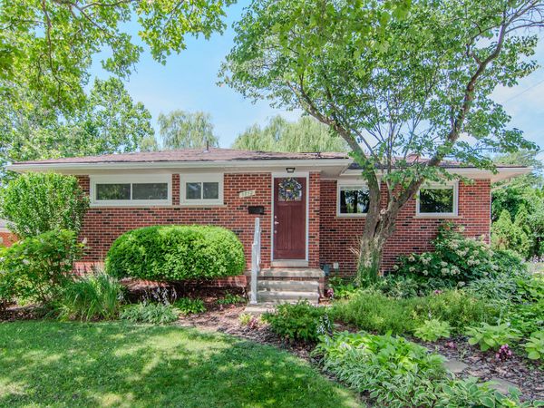 1712 Barrington Place, Ann Arbor, MI 48103