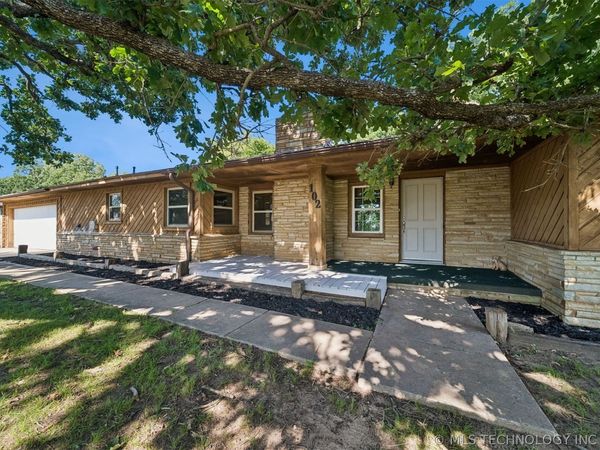 102 S Country Club Road , Ada, OK 74820