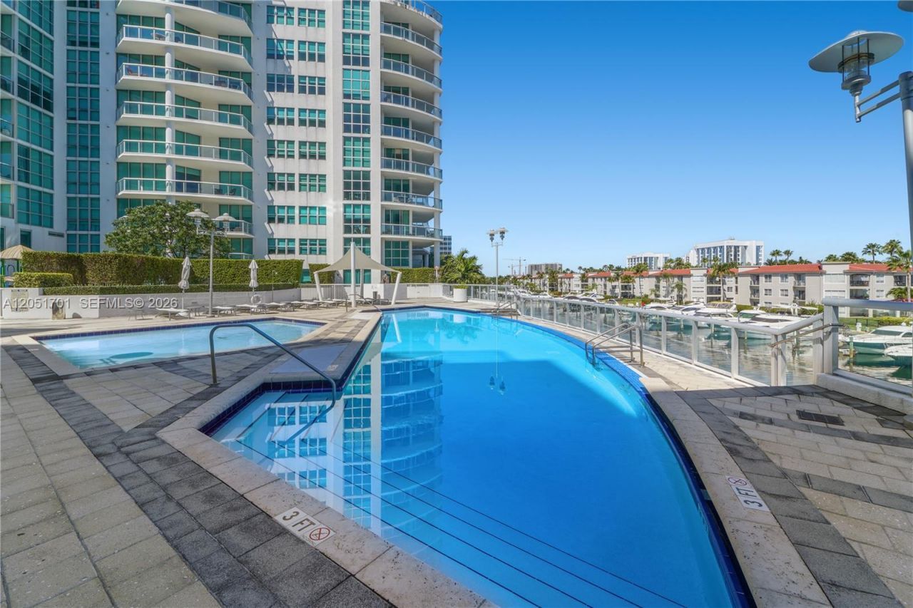 3131 NE 188th St , Unit 1-901, Aventura, FL 33180 Photo