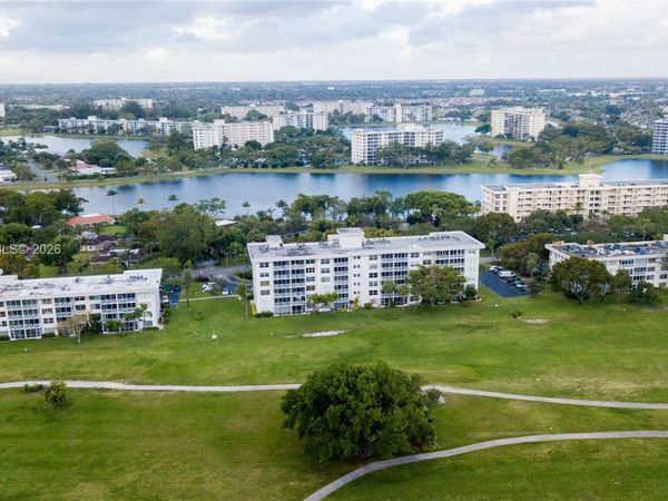 2850 N Palm Aire Dr , Unit 404, Pompano Beach, FL 33069