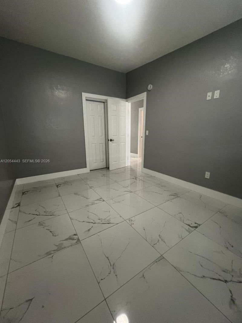 2081 NW 30st St , Unit 4, Miami, FL 33142 Photo