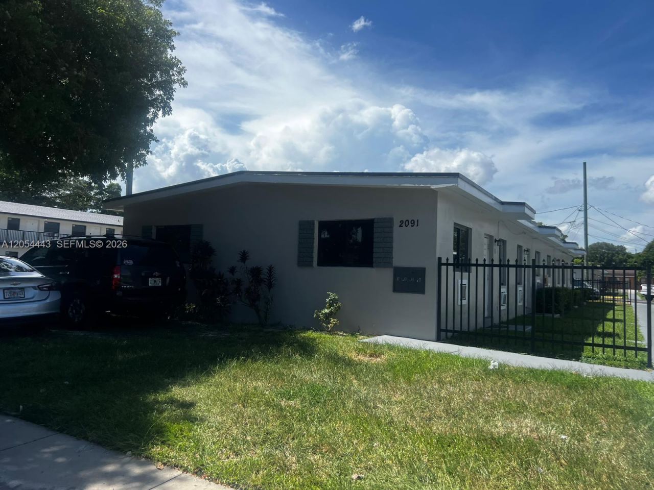 2081 NW 30st St , Unit 4, Miami, FL 33142 Photo