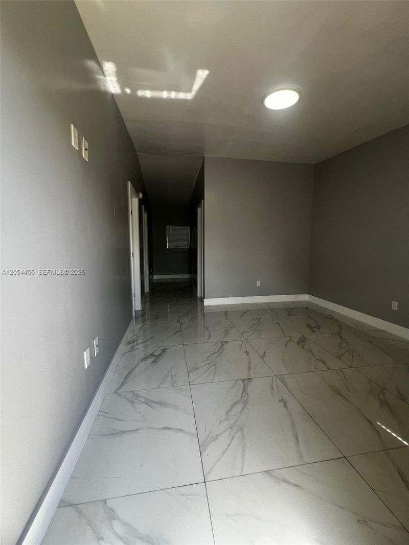 2090 NW 31th St, Unit 4, Miami, FL 33142 Photo