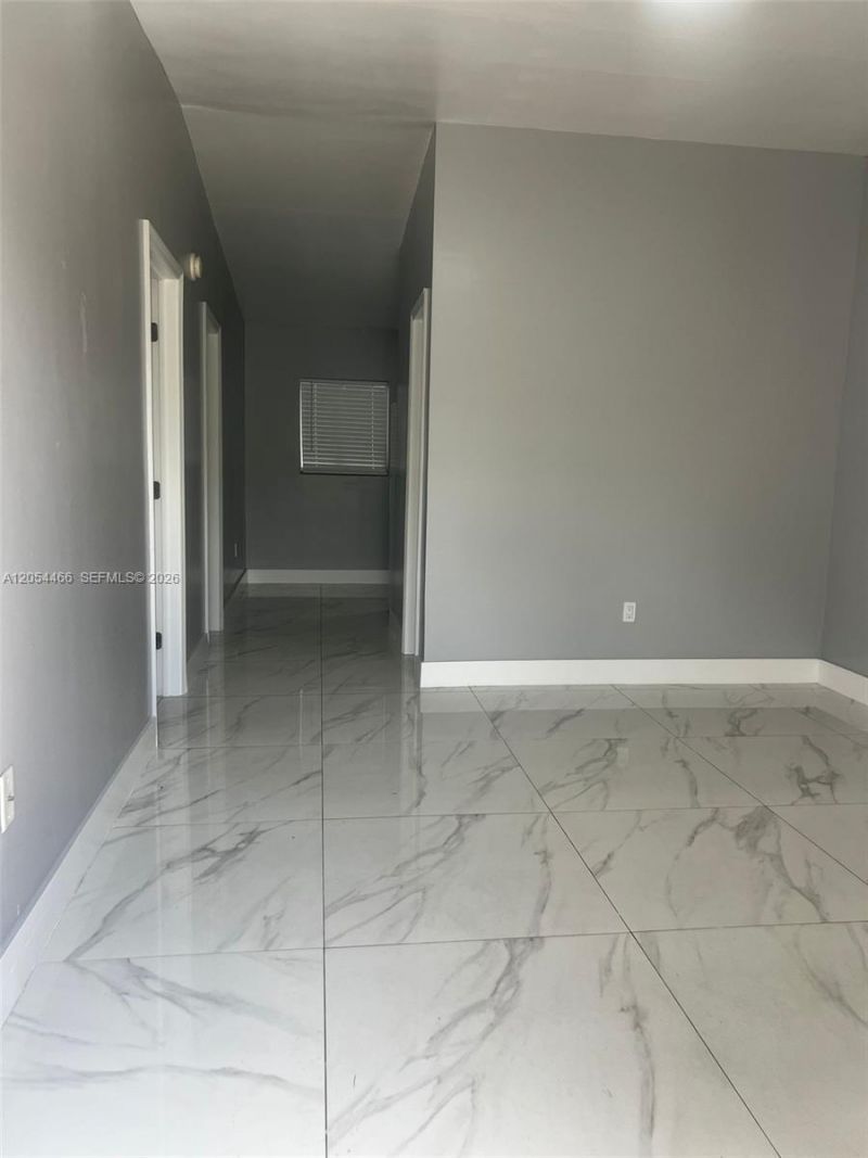 2081 NW 30th St, Unit 3, Miami, FL 33142 Photo