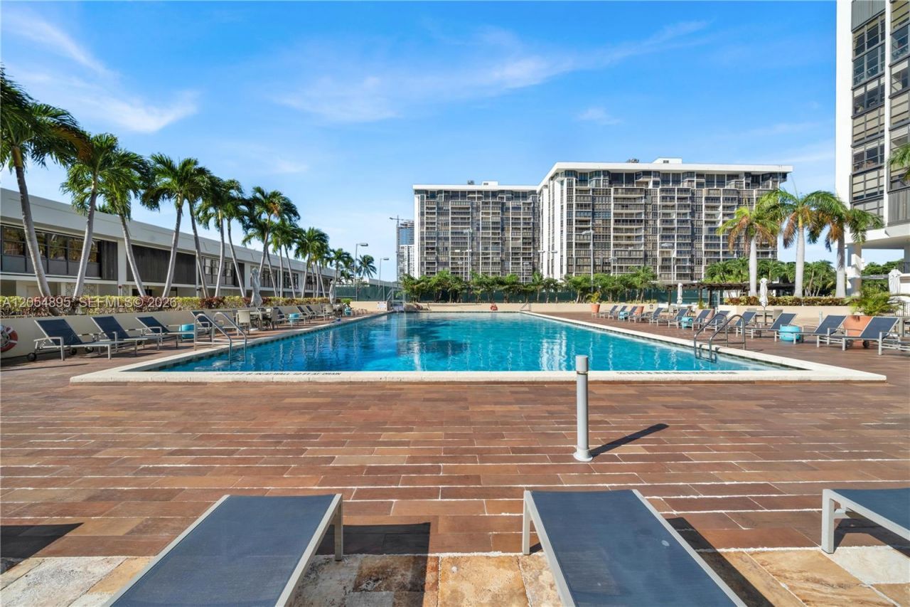 1865 Brickell Ave , Unit A606, Miami, FL 33129 Photo