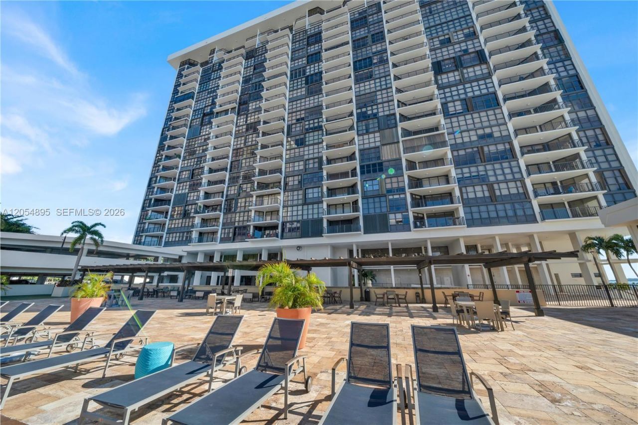 1865 Brickell Ave , Unit A606, Miami, FL 33129 Photo