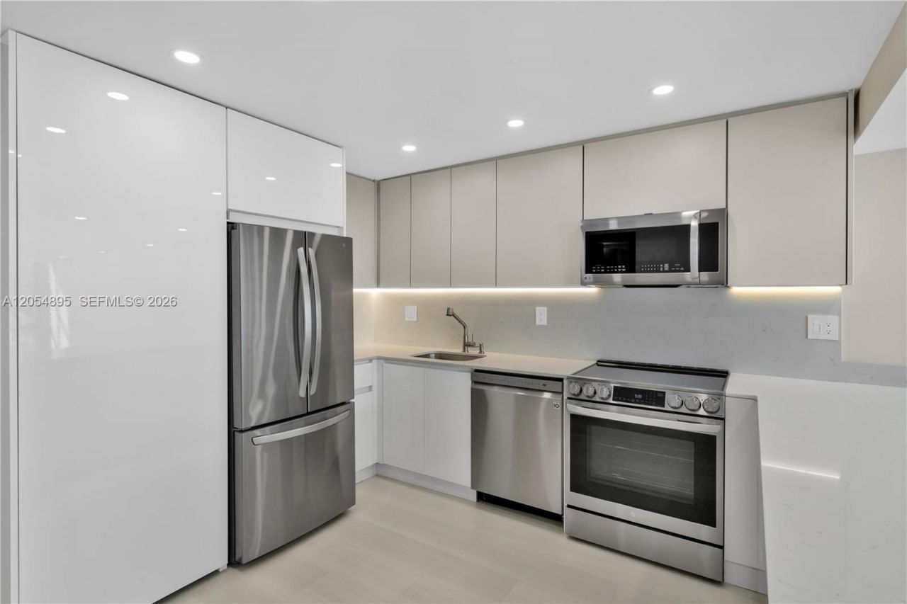 1865 Brickell Ave , Unit A606, Miami, FL 33129 Photo