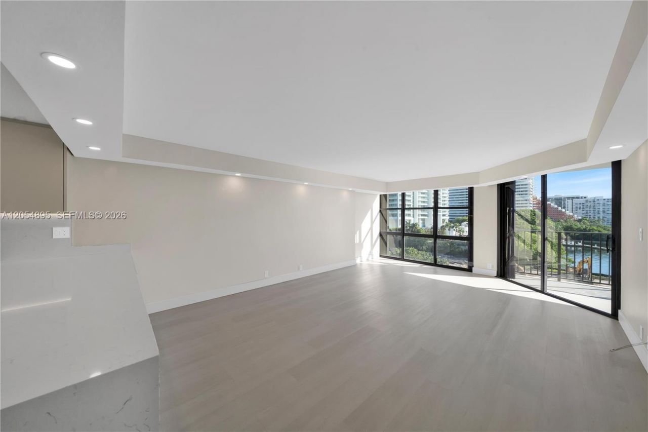 1865 Brickell Ave , Unit A606, Miami, FL 33129 Photo