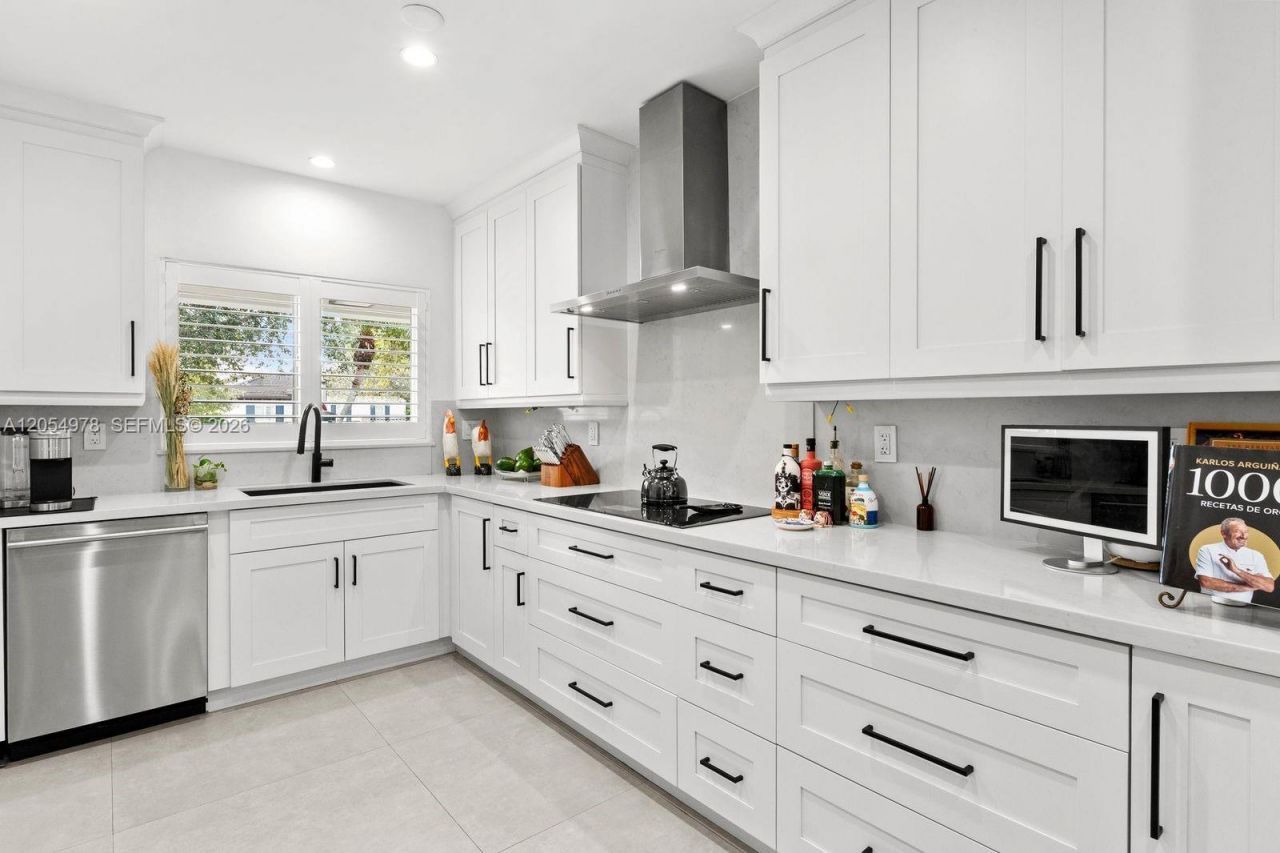 6511 Riviera Dr , Coral Gables, FL 33146 Photo