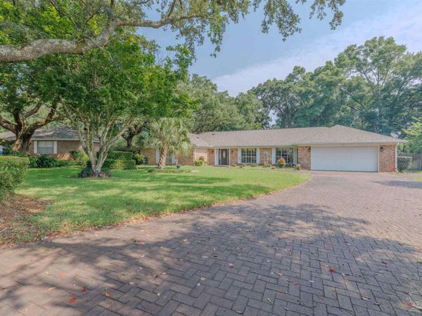 6740 Bunker Hill Cir, Pensacola, FL 32506