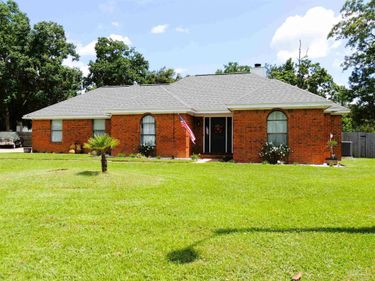 2794 Chickering Rd, Pensacola, FL 32514