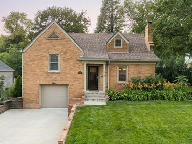 1302 S 61st Street, Omaha, NE 68106