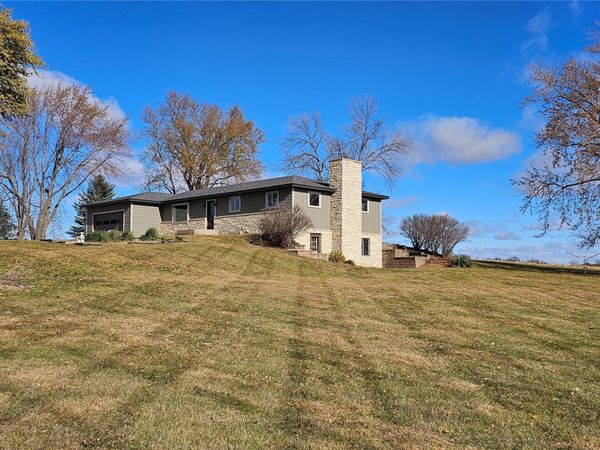 4065 Labarge Road, Central City, IA 52214