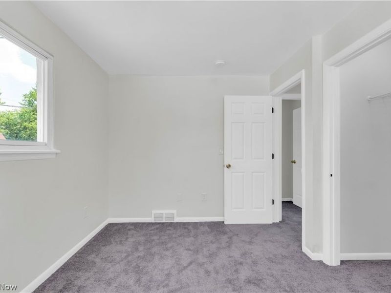 4417 E 156th Street , Cleveland, OH 44128 Photo 12