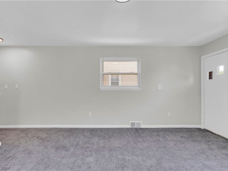 4417 E 156th Street , Cleveland, OH 44128 Photo 4