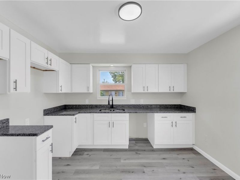 4417 E 156th Street , Cleveland, OH 44128 Photo 7