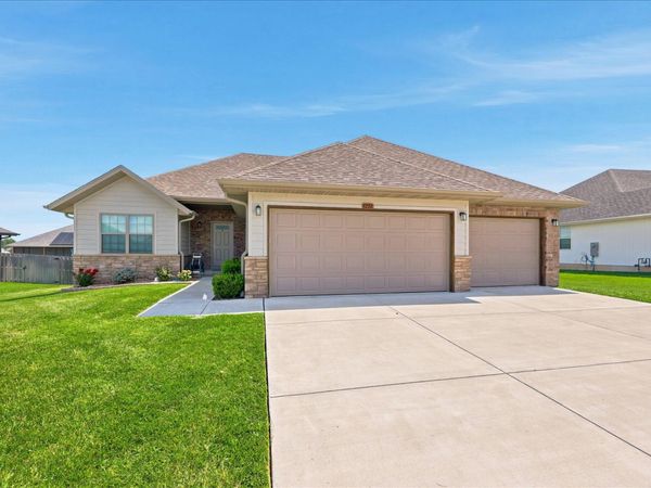 4292 N Venice Avenue , Ozark, MO 65721