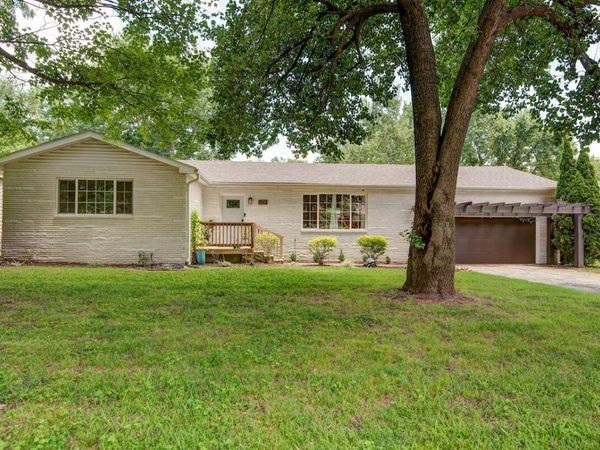 1542 S Plaza Avenue , Springfield, MO 65804