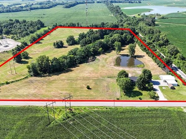 21001 E 307 Street, Harrisonville, MO 64701
