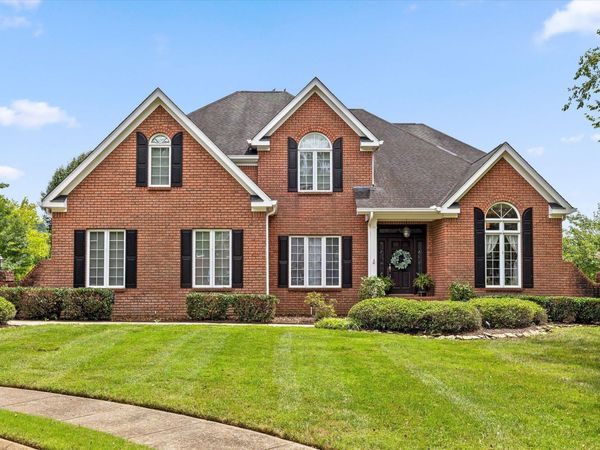 6504 Queensbury Lane, Hixson, TN 37343