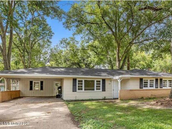 1038 Brookley Street, Jackson, MS 39212