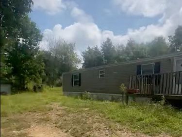 473 Island Run, Spencer, WV 25276