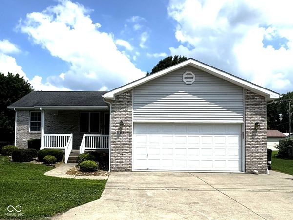 117 S Jackson Street, Medora, IN 47260