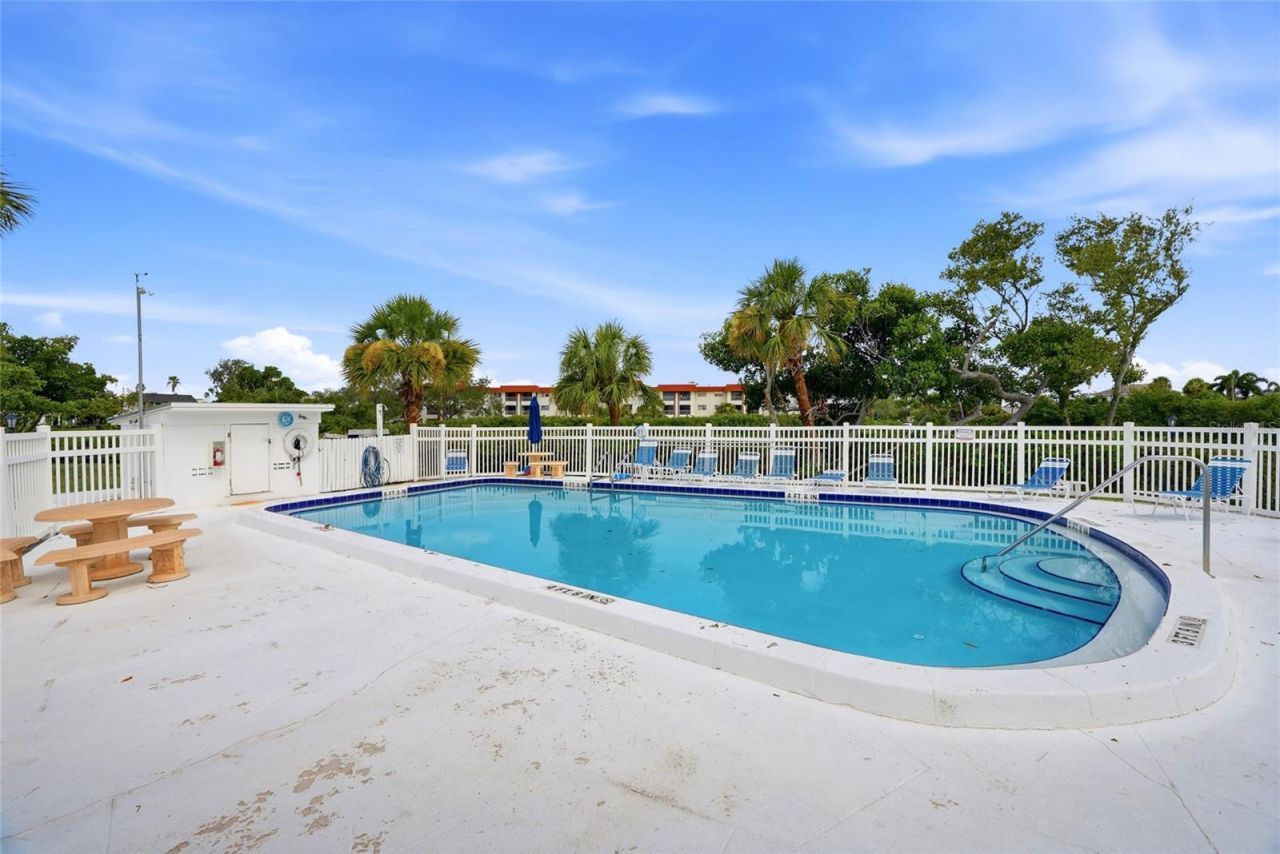 4570 Overlook Drive Ne, Unit 175, Saint Petersburg, FL 33703 Photo
