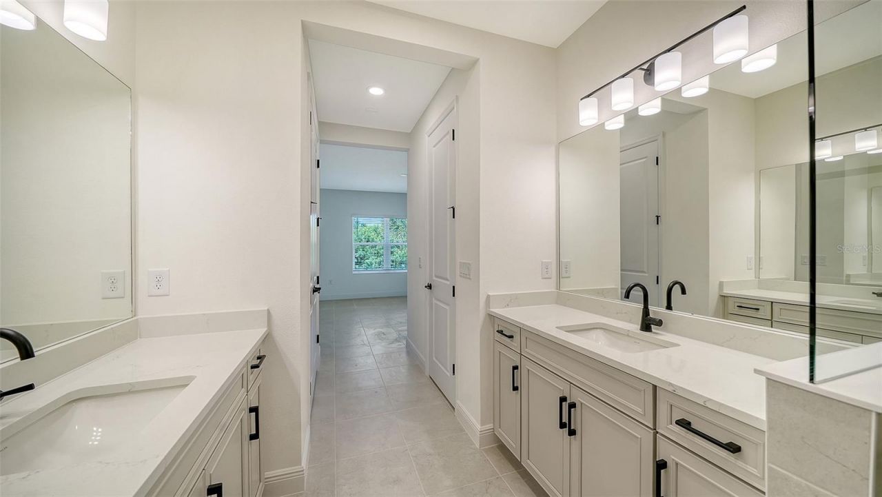 2357 Blue Mahoe Lane , Sarasota, FL 34240 Photo