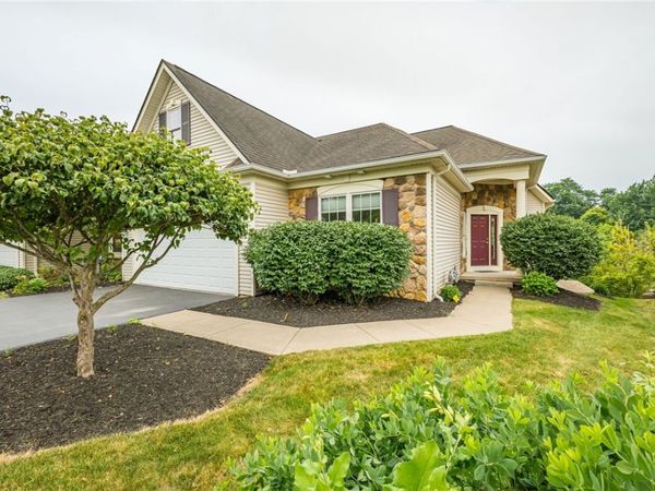 1100 Yorkshire Way, Victor, NY 14564