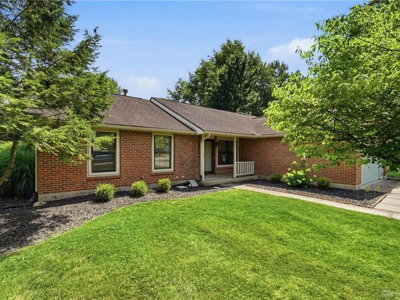 4253 Frontenac Drive, Beavercreek, OH 45440 Photo 1