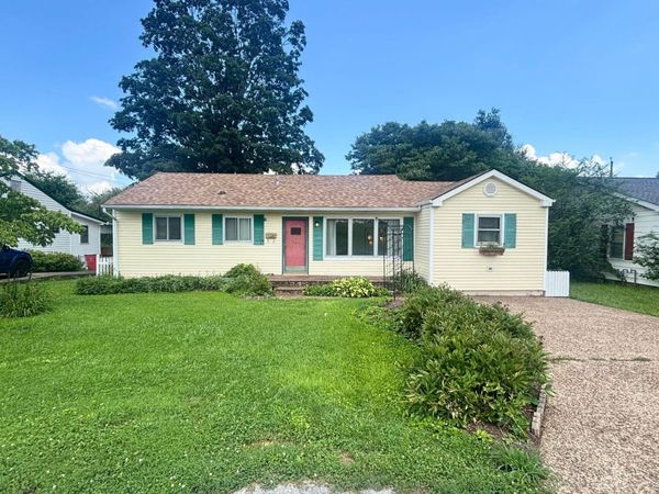 306 Brentwood St , Hopkinsville, KY 42240