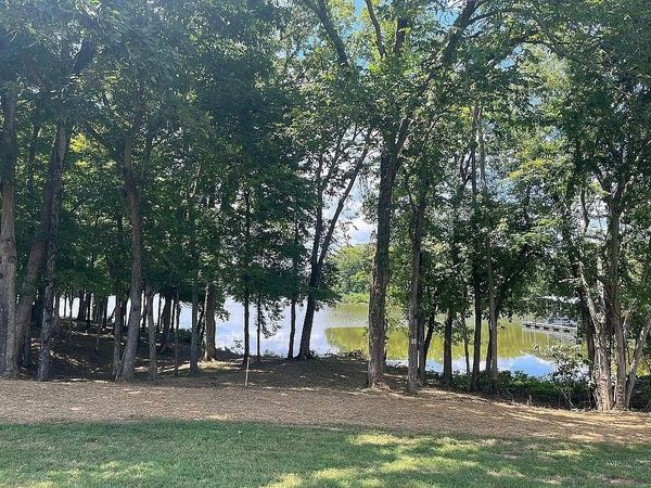 1060 Emerald Valley Dr , Castalian Springs, TN 37031
