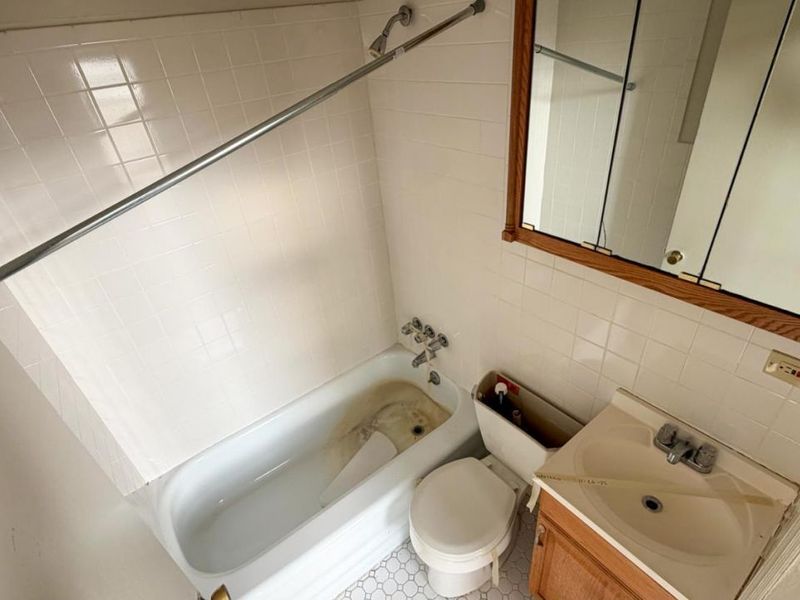 24 E University Avenue, Cincinnati, OH 45219 Photo 52