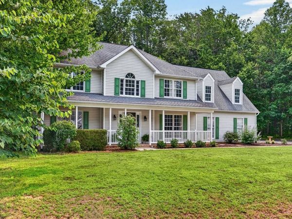 310 ARROWHEAD LN, STUARTS DRAFT, VA 24477