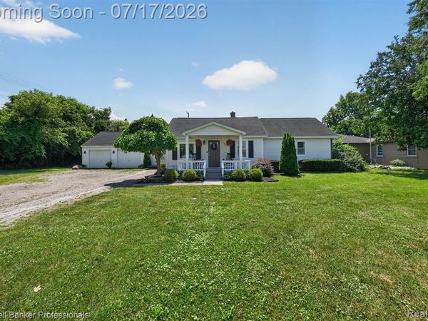 43 Hartley Street, Lapeer, MI 48446