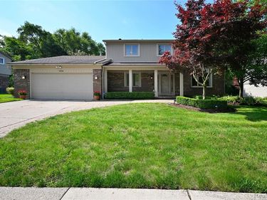 1958 Chancery Drive, Troy, MI 48085