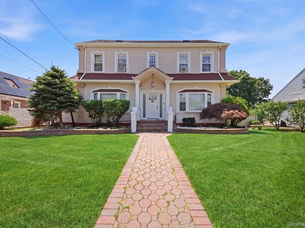 810 Wallace Avenue , Baldwin, NY 11510