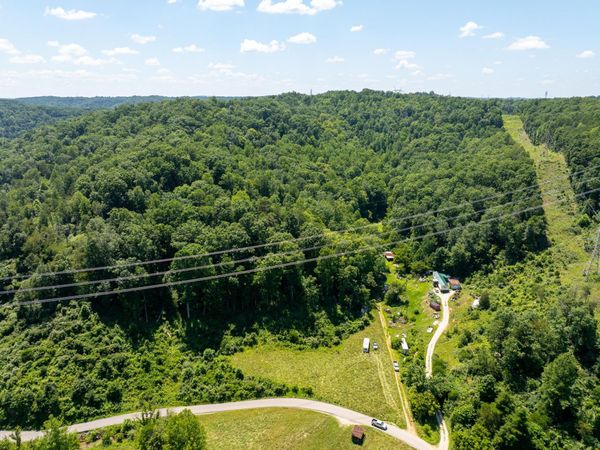 1894 Charleys Creek Rd, Culloden, WV 25510