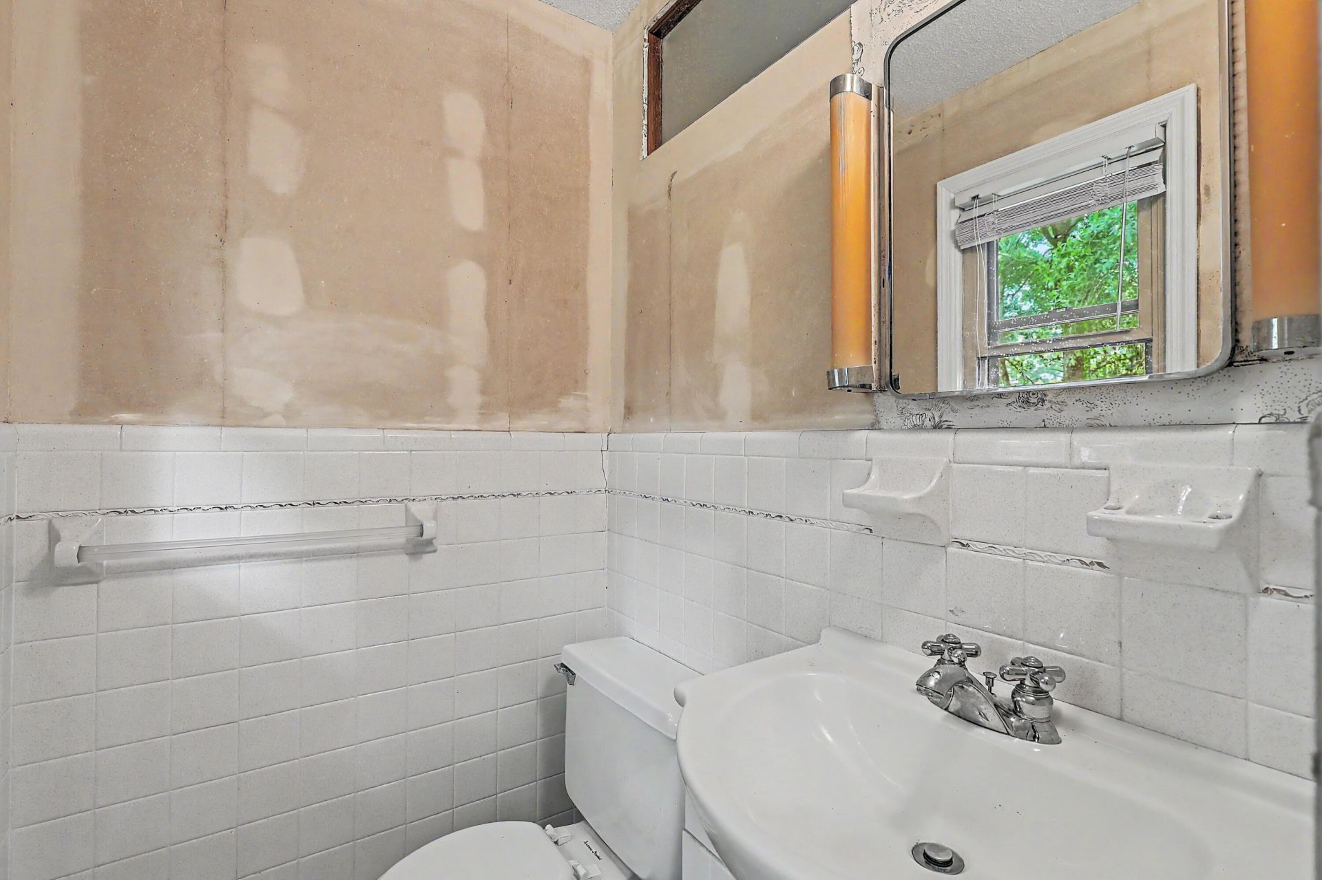 5308 Holden Street Photo 15